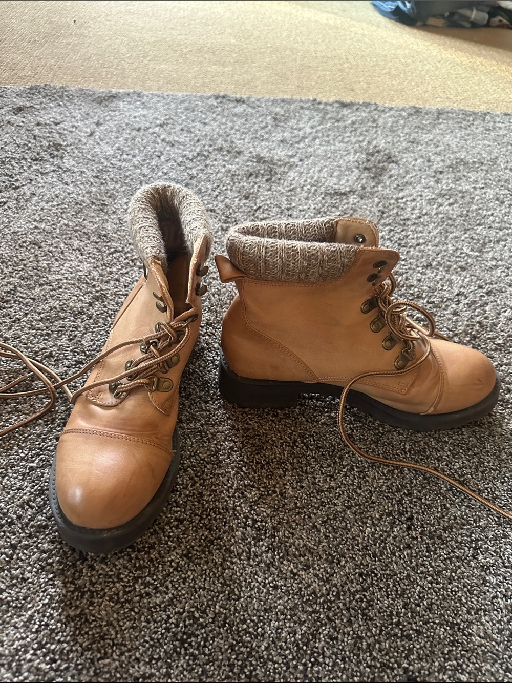 MIA Tan Lace-Up Ankle Heel Boots Knit Collar Perfect for Fall Family Pics 7.5